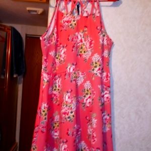 No boundaries size 15/17 juniors coral w/floral designs